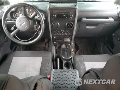 Zdjęcie 8 z 13 samochodu: 2010 JEEP WRANGLER SPORT VIN:1J4AA2D13AL214409 - miniatura