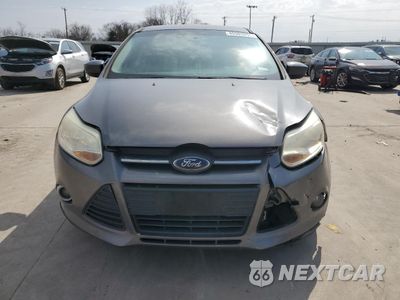 Piąte zdjęcie samochodu w środku: 2019 FORD FOCUS SE VIN:1FAHP3K21CL397614 - miniatura