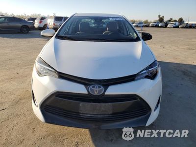 Piąte zdjęcie samochodu w środku: 2017 TOYOTA COROLLA L VIN:5YFBURHE9HP729455 - miniatura