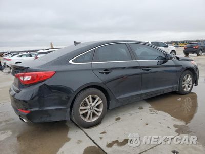 Trzecie zdjęcie samochodu z tyłu: 2017 HYUNDAI SONATA SE VIN:5NPE24AF1HH554768 - miniatura