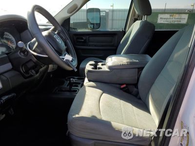 Zdjęcie 7 z 12 samochodu: 2014 RAM 2500 ST VIN:3C6UR5CJ1EG139704 - miniatura