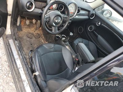 Zdjęcie 8 z 12 samochodu: 2011 MINI COOPER S VIN:WMWSV3C59BTY22037 - miniatura