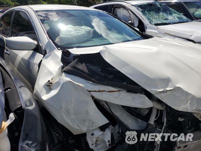 Czwarte zdjęcie samochodu z boku: 2018 NISSAN ALTIMA 2.5 VIN:1N4AL3APXJC157680 - miniatura