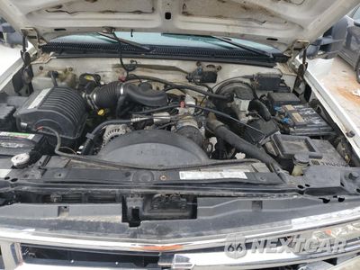 Zdjęcie 12 z 14 samochodu: 2000 CHEVROLET GMT-400 K2500 VIN:1GCGK23R7YF504830 - miniatura