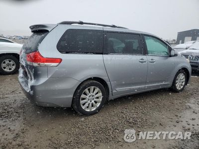 Trzecie zdjęcie samochodu z tyłu: 2011 TOYOTA SIENNA XLE VIN:5TDDK3DC8BS028372 - miniatura