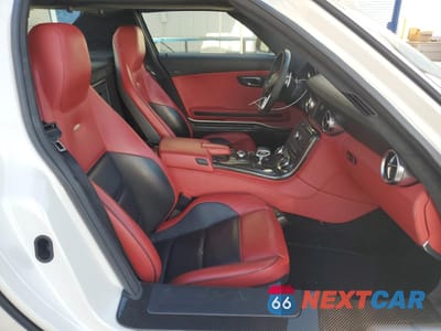 Zdjęcie 10 z 12 samochodu: 2012 MERCEDES-BENZ SLS AMG VIN:WDDRJ7HA6CA009333 - miniatura