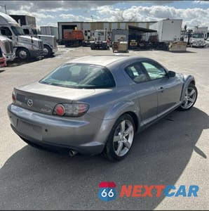 Czwarte zdjęcie samochodu z boku: 2004 MAZDA RX8 VIN:JM1FE17N240117619 - miniatura