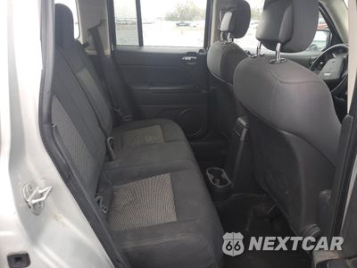 Zdjęcie 11 z 13 samochodu: 2010 JEEP PATRIOT SPORT VIN:1J4NT2GBXAD660017 - miniatura
