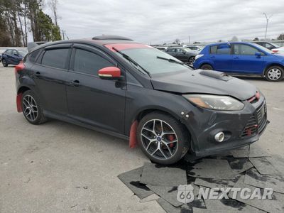 Czwarte zdjęcie samochodu z boku: 2012 FORD FOCUS SE VIN:1FAHP3K29CL160322 - miniatura
