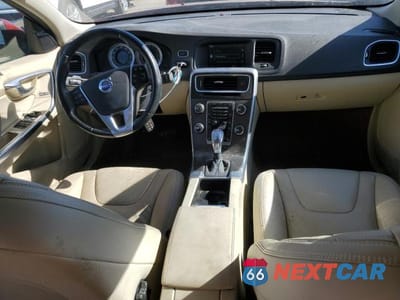 Zdjęcie 8 z 12 samochodu: 2013 VOLVO S60 T5 VIN:YV1612FS1D2219842 - miniatura