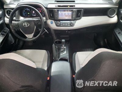 Zdjęcie 8 z 16 samochodu: 2016 TOYOTA RAV4 HV XLE VIN:JTMRJREV8GD055537 - miniatura