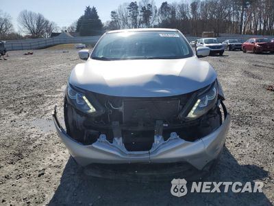 Piąte zdjęcie samochodu w środku: 2019 NISSAN ROGUE SPORT S VIN:JN1BJ1CR0KW348132 - miniatura