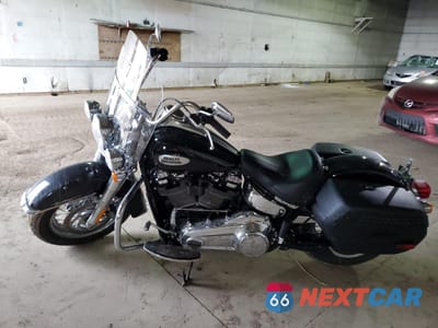 Trzecie zdjęcie samochodu z tyłu: 2021 HARLEY-DAVIDSON FLHC VIN:1HD1YAJ15MB051559 - miniatura