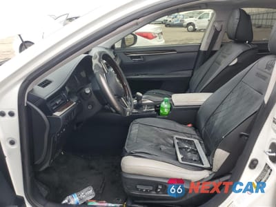 Zdjęcie 7 z 13 samochodu: 2018 LEXUS ES 300H VIN:JTHBW1GG1J2178603 - miniatura