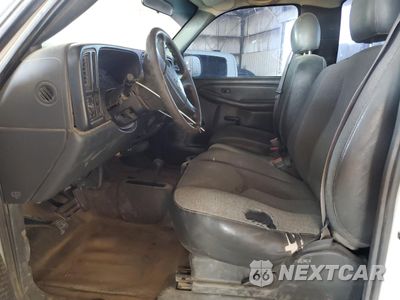 Zdjęcie 7 z 12 samochodu: 2003 CHEVROLET SILVERADO K2500 HEAVY DUTY VIN:1GCHK24UX3E263173 - miniatura
