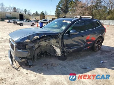 2021 VOLVO XC60 T6 MOMENTUM YV4A22RK6M1684810 - główne zdjęcie licytacji z USA - miniatura