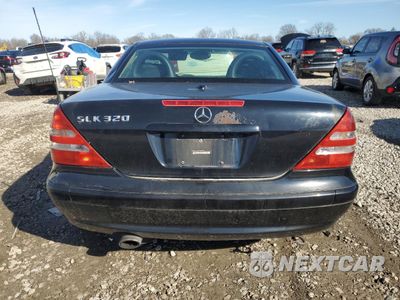 Zdjęcie 6 z 12 samochodu: 2001 MERCEDES-BENZ SLK 320 VIN:WDBKK65F81F229400 - miniatura