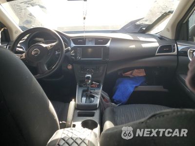 Zdjęcie 8 z 12 samochodu: 2019 NISSAN SENTRA S VIN:3N1AB7AP7KY204180 - miniatura