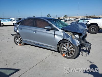 Czwarte zdjęcie samochodu z boku: 2017 HYUNDAI SONATA SPORT VIN:5NPE34AF0HH505641 - miniatura