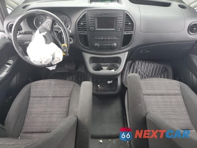Zdjęcie 8 z 13 samochodu: 2020 MERCEDES-BENZ METRIS VIN:WD3PG3EA2L3665119 - miniatura