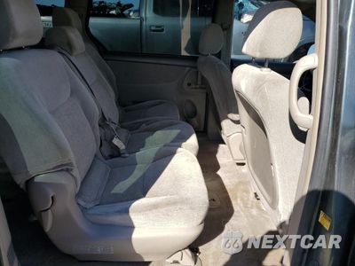 Zdjęcie 11 z 14 samochodu: 2005 TOYOTA SIENNA CE VIN:5TDZA23C65S305285 - miniatura