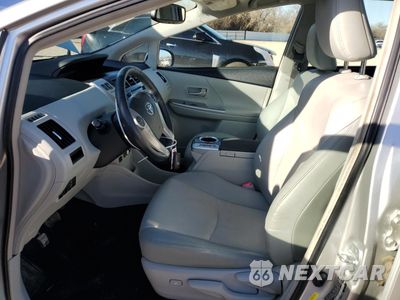 Zdjęcie 7 z 13 samochodu: 2013 TOYOTA PRIUS V VIN:JTDZN3EUXD3217727 - miniatura