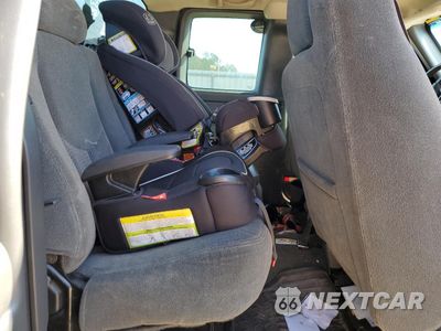 Zdjęcie 11 z 13 samochodu: 2003 CHEVROLET SILVERADO K1500 VIN:2GCEK19VX31112592 - miniatura