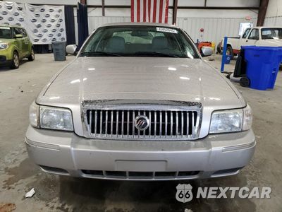 Piąte zdjęcie samochodu w środku: 2010 MERCURY GRAND MARQUIS LS VIN:2MEBM7FV7AX613470 - miniatura