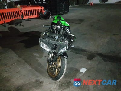 Drugie zdjęcie samochodu z przodu: 2020 KAWASAKI ZX1002 VIN:JKBZXVF12LA003244 - miniatura