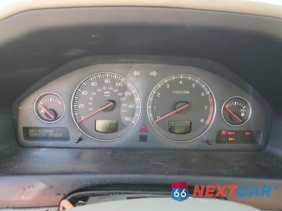 Zdjęcie 9 z 11 samochodu: 2004 VOLVO V70 FWD VIN:YV1SW59V542407951 - miniatura