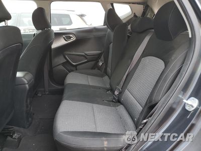 Zdjęcie 10 z 12 samochodu: 2020 KIA SOUL LX VIN:KNDJ23AU1L7064092 - miniatura