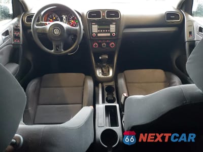 Zdjęcie 8 z 12 samochodu: 2010 VOLKSWAGEN GOLF VIN:WVWDB7AJ1AW388852 - miniatura