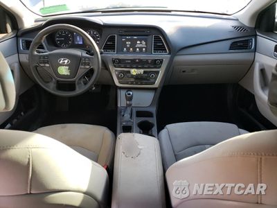 Zdjęcie 8 z 14 samochodu: 2017 HYUNDAI SONATA SE VIN:5NPE24AFXHH574601 - miniatura
