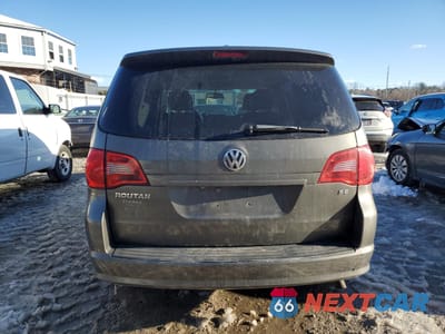 Zdjęcie 6 z 13 samochodu: 2010 VOLKSWAGEN ROUTAN SE VIN:2V4RW3D10AR388466 - miniatura