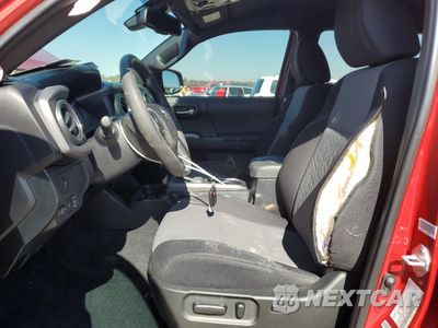 Zdjęcie 7 z 16 samochodu: 2023 TOYOTA TACOMA DOUBLE CAB VIN:3TYCZ5AN6PT165878 - miniatura