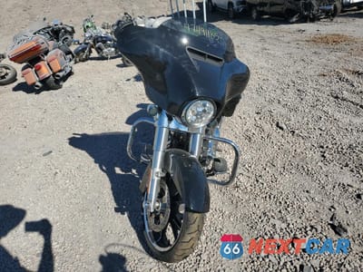 Drugie zdjęcie samochodu z przodu: 2023 HARLEY-DAVIDSON FLHX VIN:1HD1KBC14PB657413 - miniatura