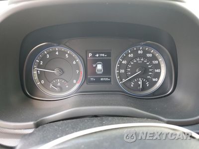 Zdjęcie 9 z 15 samochodu: 2018 HYUNDAI KONA SE VIN:KM8K1CAA8JU095721 - miniatura