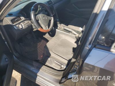 Zdjęcie 7 z 12 samochodu: 2012 VOLKSWAGEN PASSAT S VIN:1VWAP7A34CC057450 - miniatura