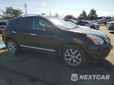 Czwarte zdjęcie samochodu z boku: 2013 NISSAN ROGUE S VIN:JN8AS5MV3DW109027 - miniatura