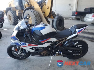 Trzecie zdjęcie samochodu z tyłu: 2022 BMW S 1000 RR VIN:WB10E2305N6F05383 - miniatura