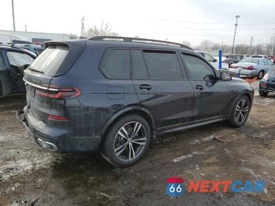Trzecie zdjęcie samochodu z tyłu: 2025 BMW X7 XDRIVE40I VIN:5UX23EM00S9Y58881 - miniatura