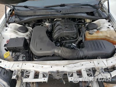 Zdjęcie 12 z 15 samochodu: 2016 CHRYSLER 300C VIN:2C3CCAEG8GH161271 - miniatura