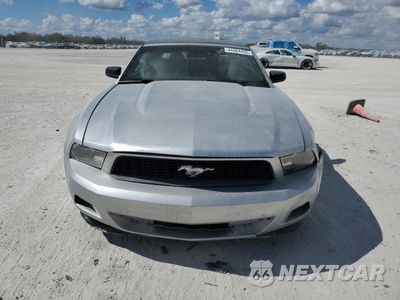 Piąte zdjęcie samochodu w środku: 2012 FORD MUSTANG VIN:1ZVBP8EM0C5225036 - miniatura