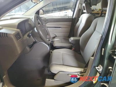 Zdjęcie 7 z 13 samochodu: 2007 JEEP COMPASS VIN:1J8FT47W37D118879 - miniatura