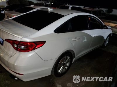 Trzecie zdjęcie samochodu z tyłu: 2017 HYUNDAI SONATA SE VIN:5NPE24AF3HH572317 - miniatura