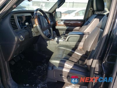 Zdjęcie 7 z 13 samochodu: 2014 LINCOLN NAVIGATOR VIN:5LMJJ2J58EEL00024 - miniatura