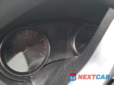 Zdjęcie 9 z 13 samochodu: 2019 NISSAN ROGUE S VIN:5N1AT2MV9KC729074 - miniatura