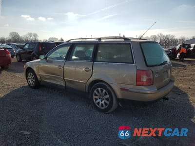 Drugie zdjęcie samochodu z przodu: 2002 VOLKSWAGEN PASSAT GLS VIN:WVWVD63B82E084875 - miniatura