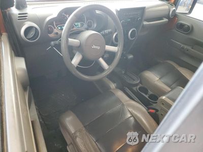 Zdjęcie 8 z 13 samochodu: 2010 JEEP WRANGLER SAHARA VIN:1J4GA5D13AL222537 - miniatura
