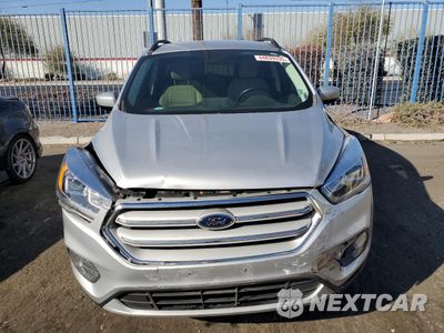 Piąte zdjęcie samochodu w środku: 2019 FORD ESCAPE SEL VIN:1FMCU9HD1KUA35960 - miniatura